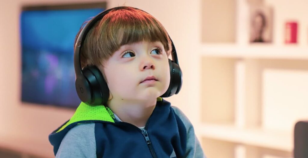 Un podcast peut il aider au développement du langage chez les tout petits