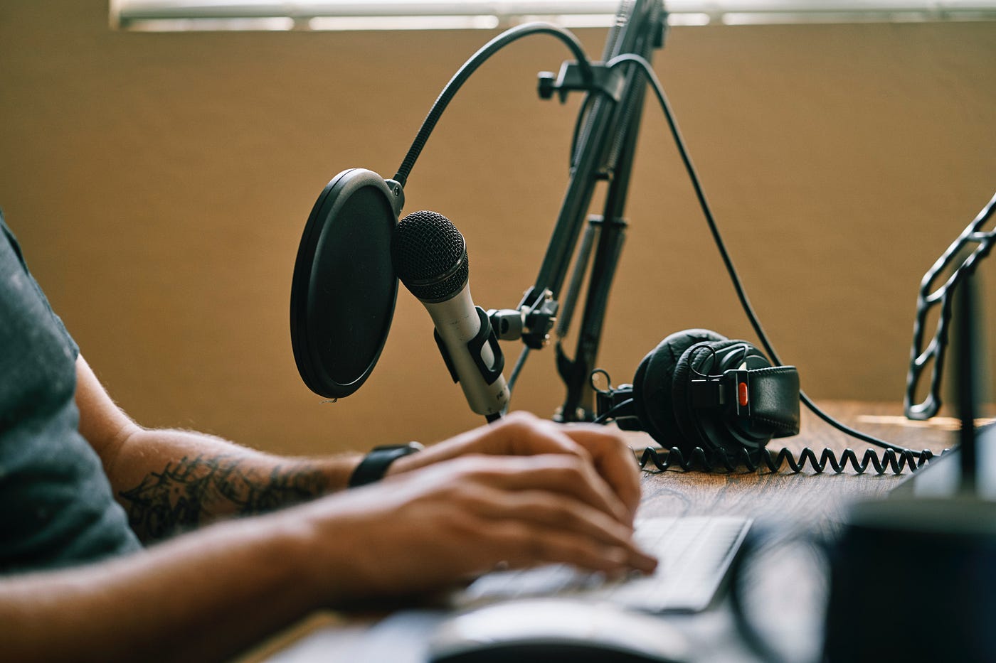 Comment enregistrer un podcast étape par étape ?