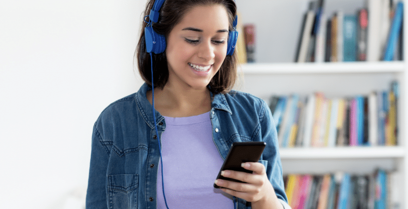 Quels thèmes de podcasts sont les plus adaptés aux adolescents en 2026